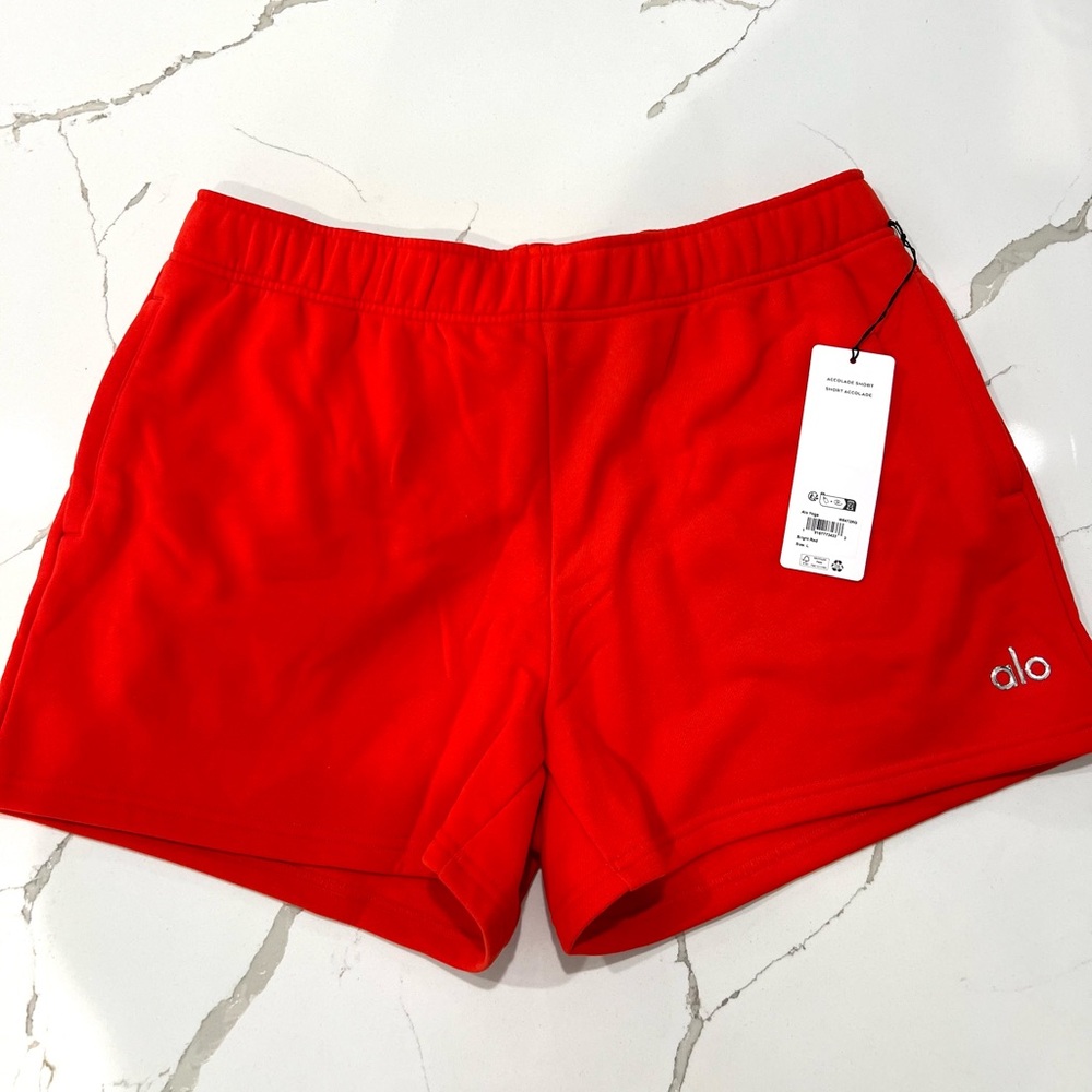 NWT ALO ACCOLADE SHORT